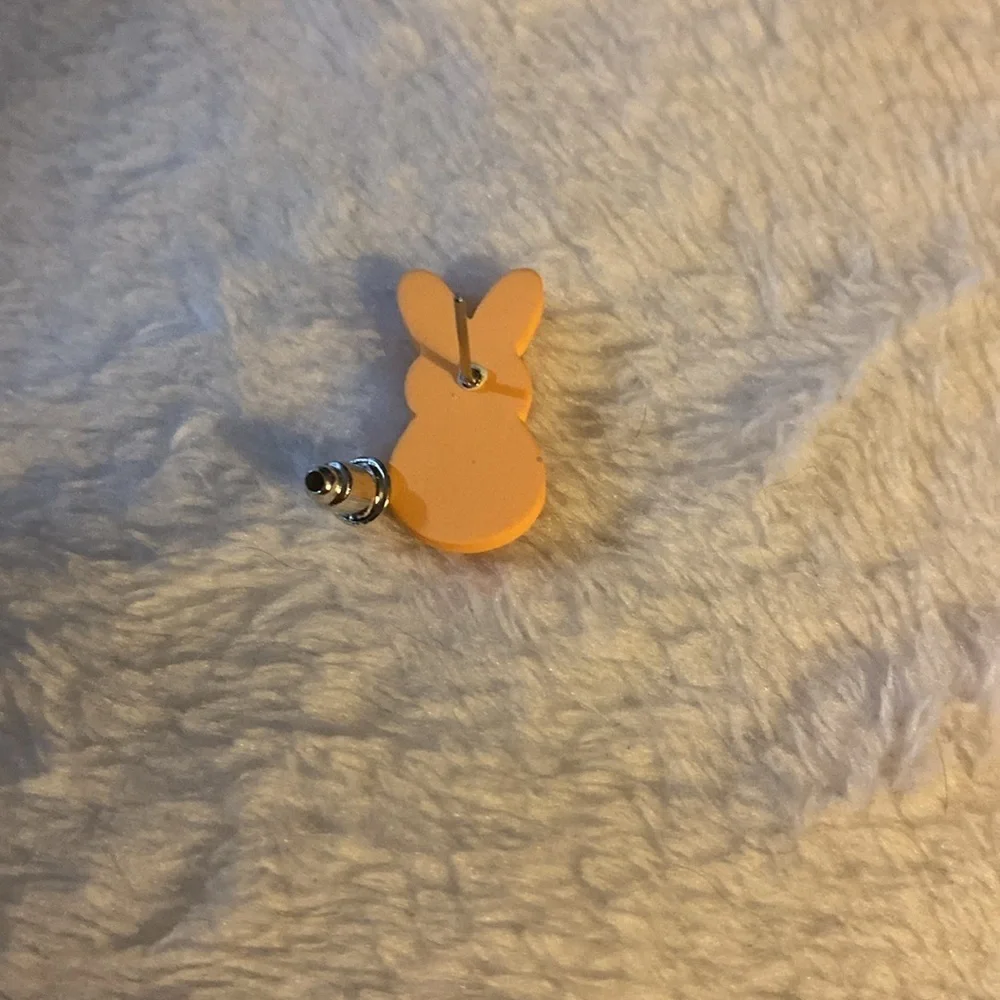 Easter Bunny Earrings, Pierced Earrings, Wooden, Peach, Orange​, NWOT​